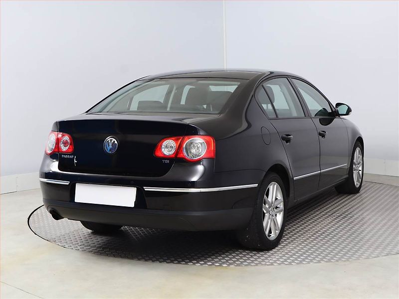 Volkswagen Passat (2009) 1.4 TSI, po STK, udržované - fotka 5 z 11