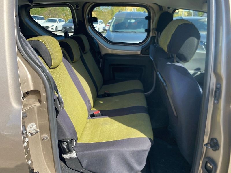 Dacia Dokker (2019) 1.3Tce 96kw, Stepway, NOVÁ STK - fotka 17 z 17
