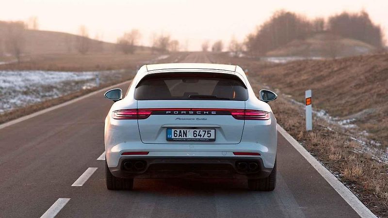 Porsche Panamera Turbo Sport Turismo.