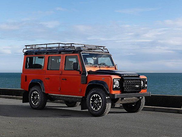 Land Rover Defender Adventure.