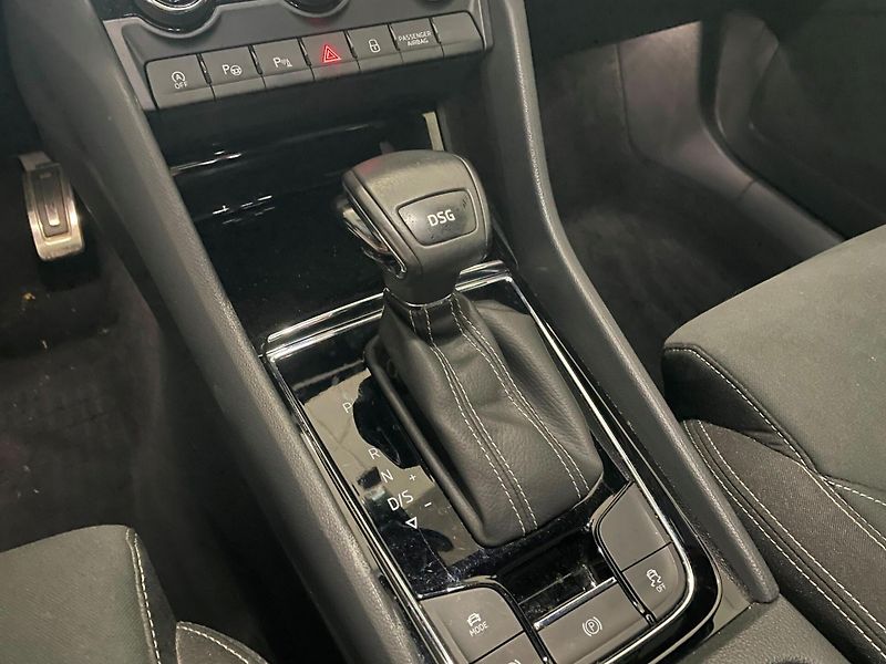 Škoda Karoq (2021) Sportline 1.5 TSI 110kW DSG - fotka 18 z 30