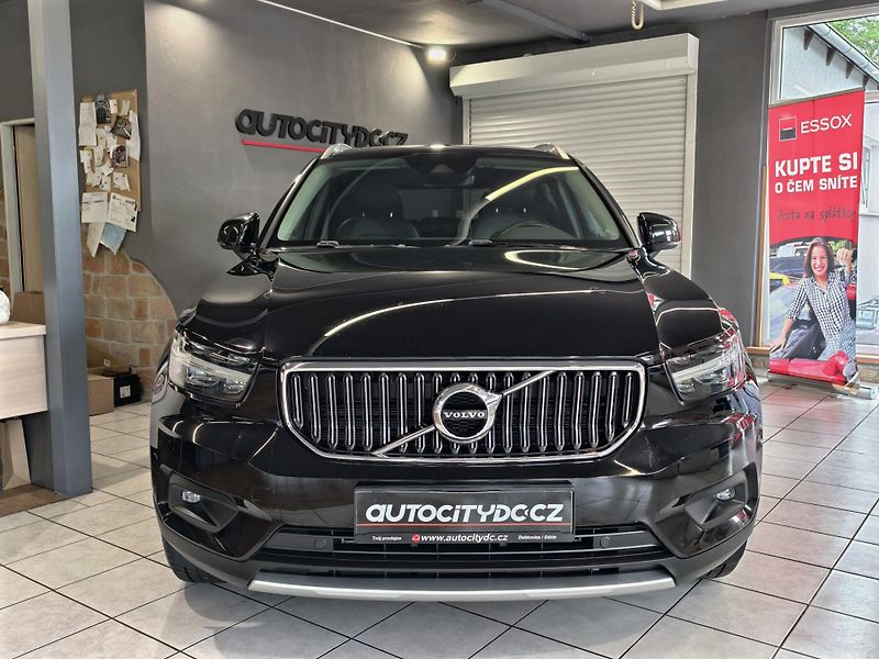 Volvo XC40 D4 140kW AWD, INSCRIPTION, DPH - fotka 2 z 25