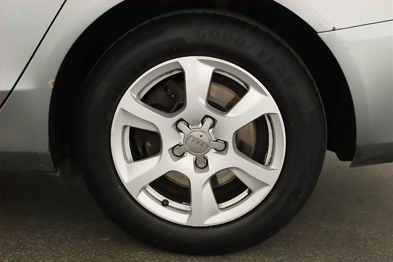 Audi A4 (2008) 1.8 TFSI, ČR,1.maj, udržované - fotka 13 z 13
