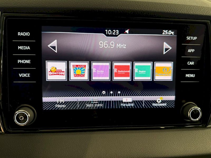 Škoda Karoq (2019) AMBITION PLUS 2.0TDI 110KW - fotka 26 z 34