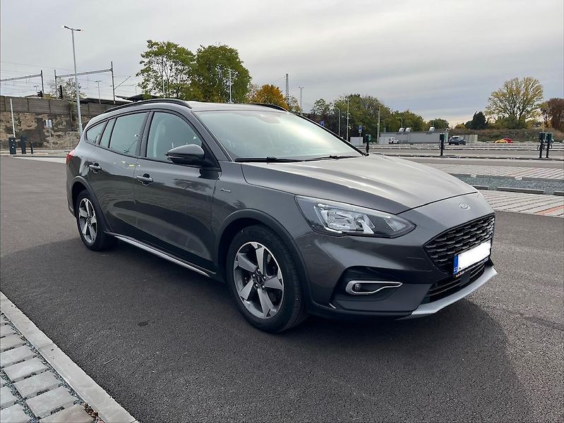 Ford Focus (2021) Active 1.0EcoBoost Hybrid - fotka 1 z 9