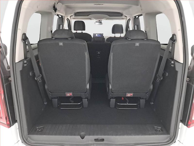 Opel Combo (2024) Maxi Edition 1.5 CDTI, 7Míst - fotka 14 z 18