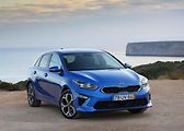 Kia Ceed (+5000 Kč za výbavu Cool). Cena: 359 980 Kč