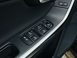Volvo V60 2.0D 5VÁLEC AUT SERVISKA TAŽNÉ - náhled 32