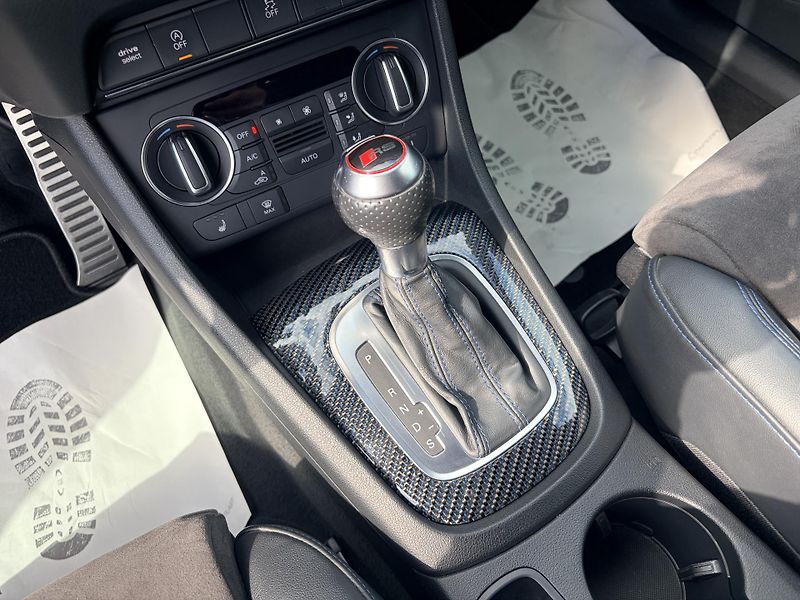 Audi RS Q3 PERFORMANCE 2.5TFSI 270KW  - fotka 23 z 40