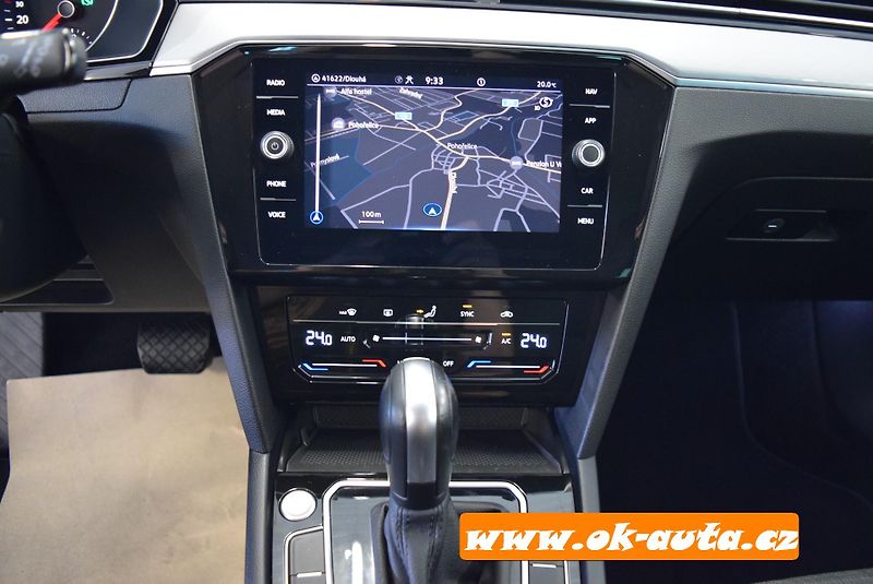 Volkswagen Passat 2.0 TDI BUSINESS DSG 97 000 KM - fotka 38 z 51