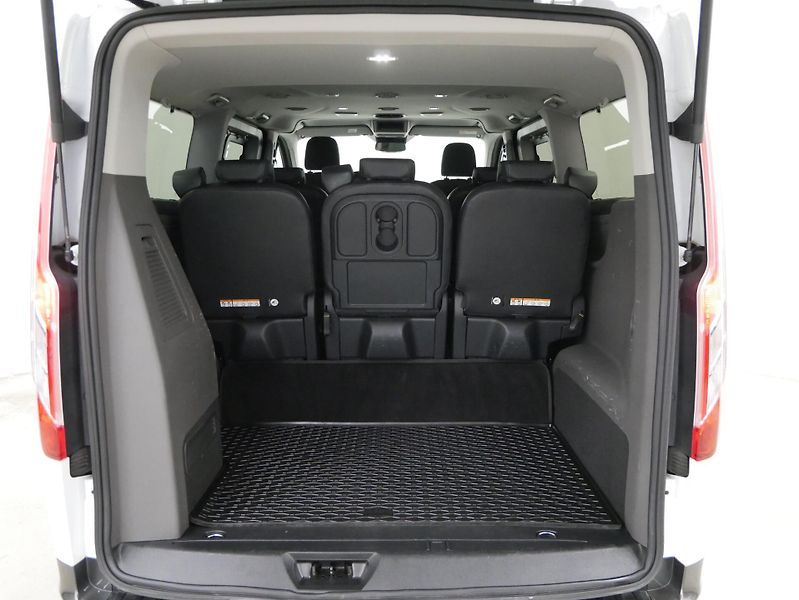 Ford Tourneo Custom - fotka 25 z 25