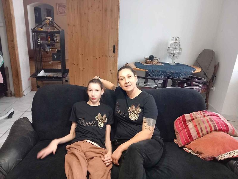 Maminka mentálně postižené Michalky potřebuje pro přepravu dcerky větší vůz. Ve sbírce jí přispěli motorkáři ze Stříbrné míle na Stříbrsku.