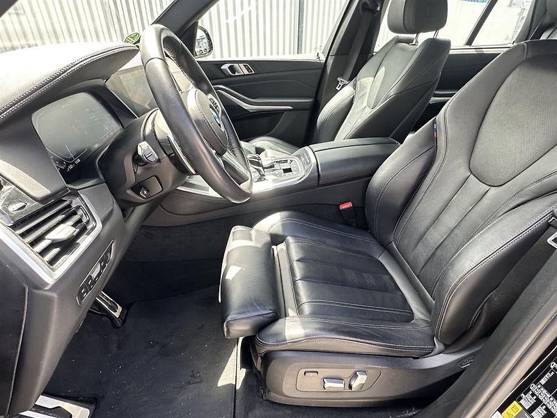 BMW X5 xDrive45e - fotka 6 z 17