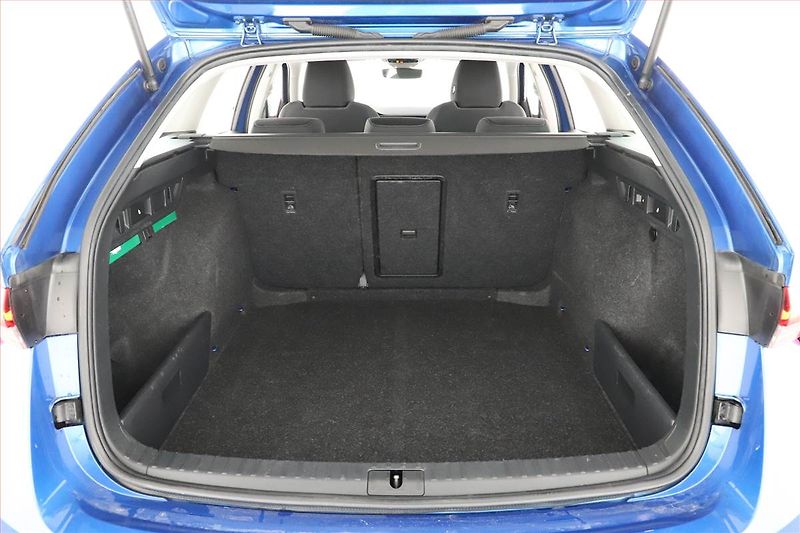 Škoda Octavia (2021) Style 2.0 TDI, Automat, ČR - fotka 11 z 21