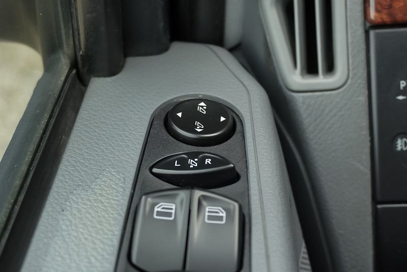 Mercedes-Benz Viano 220 cdi AMBIENTE - fotka 18 z 39