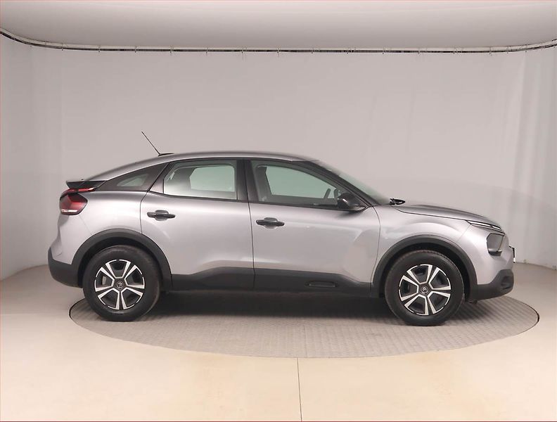 Citroën C4 (2021) 1.2 PureTech, Navi, Tempomat - fotka 6 z 18