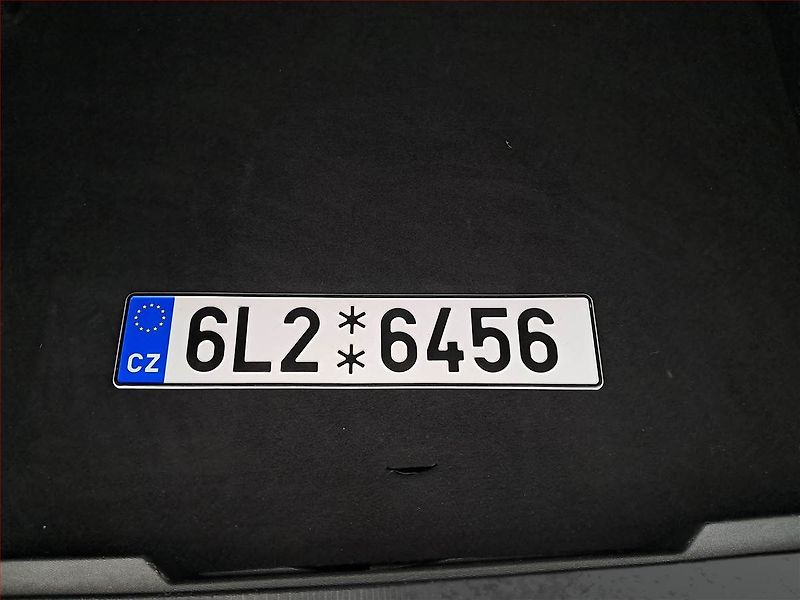 Peugeot 2008 (2020) 1.2 PureTech, Tempomat - fotka 18 z 18