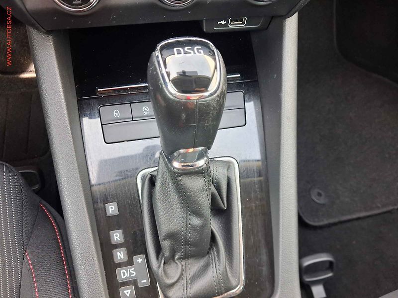 Škoda Octavia (2018) 1.6 TDi, Style, DSG, LED, TZ - fotka 12 z 19