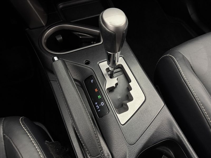 Toyota RAV4 2,5 114kW HYBRID LED KŮŽE 360° - fotka 27 z 45