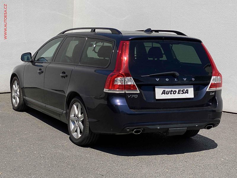 Volvo V70 (2015) 2.0 D4, Bixen, navi, kůže - fotka 6 z 20