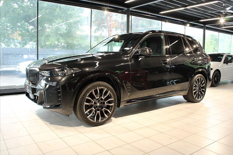 BMW X5 xDrive30d M Sport Pro DAProf/3 - fotka 3 z 43