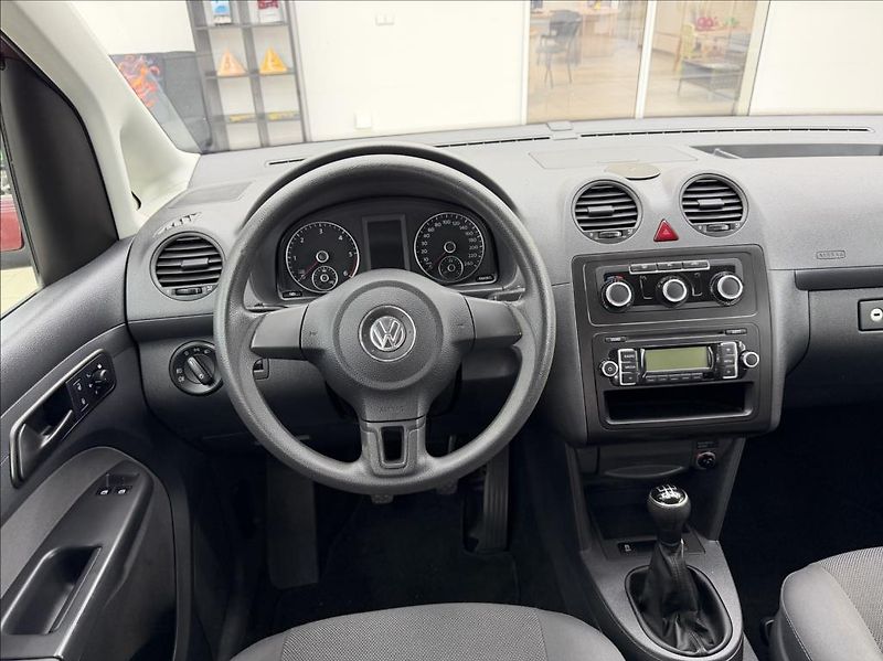 Volkswagen Caddy 1,6 TDi, 1majitel - fotka 10 z 25