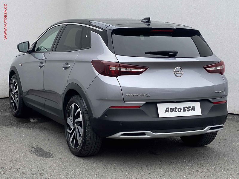 Opel Grandland X (2019) 1.5 CDTi, Ultimate, AT, panor - fotka 6 z 19