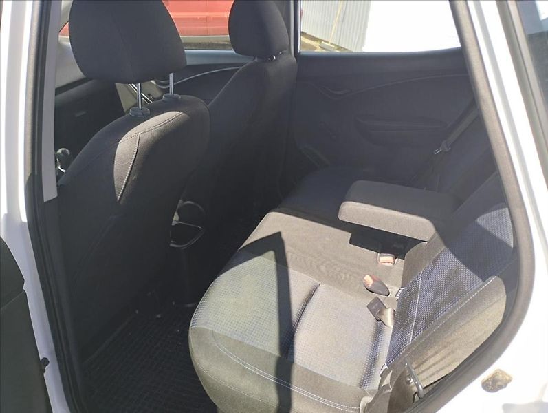 Hyundai ix20 1,4 CRDi 57kW 100%KM - fotka 10 z 16