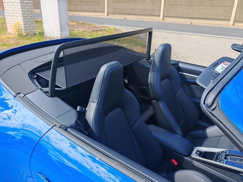 Porsche 911 Carrera S, Chrono, BOSE - fotka 15 z 38