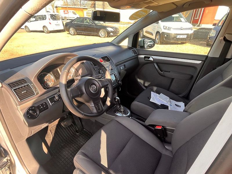 Volkswagen Touran 1.6TDi 77kW*WEBASTO*VÝHŘEV SED - fotka 14 z 34