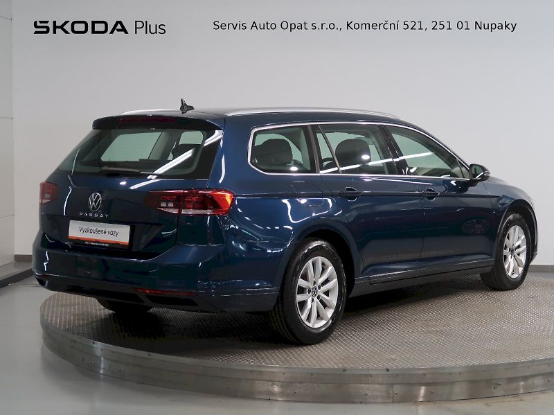 Volkswagen Passat (2024) BUSINESS 1.5TSI EVO DSG - fotka 2 z 36