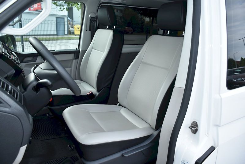 Volkswagen Transporter (2016) 2.0 TDI 75kW 9 Míst - fotka 21 z 26