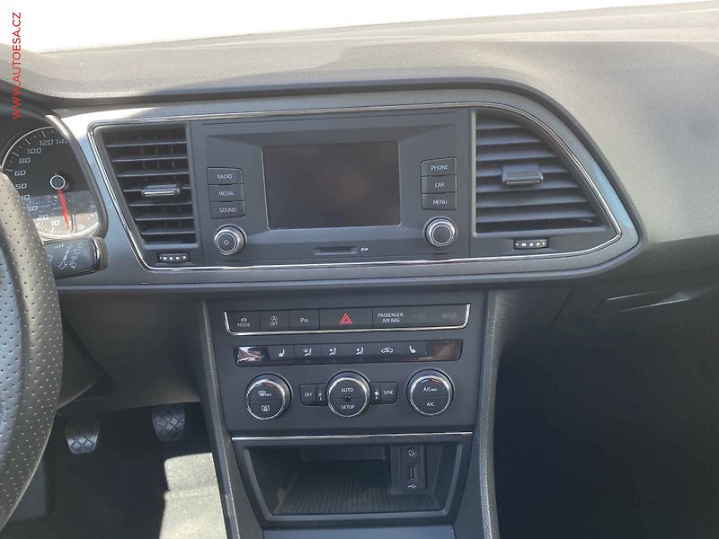 Seat Leon (2016) 1.4 TSi, FR, LED, +ALU - fotka 12 z 19