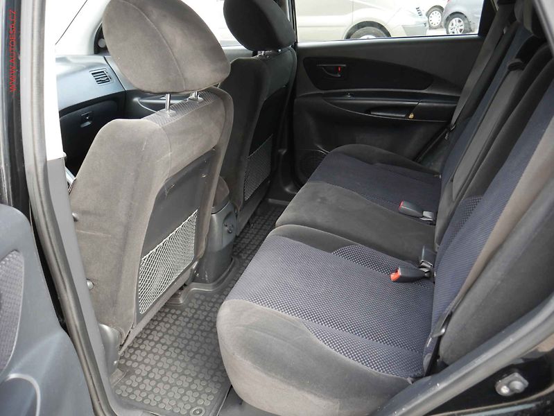 Hyundai Tucson (2010) 2.0 i 4x4, AAC - fotka 10 z 18