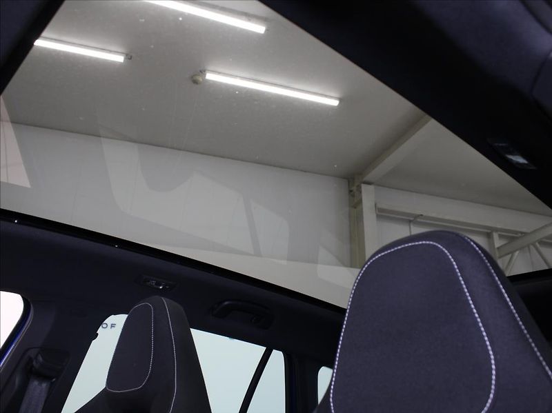 Škoda Scala 1,0 TSi DSG Monte Carlo 5L.Zár - fotka 24 z 28