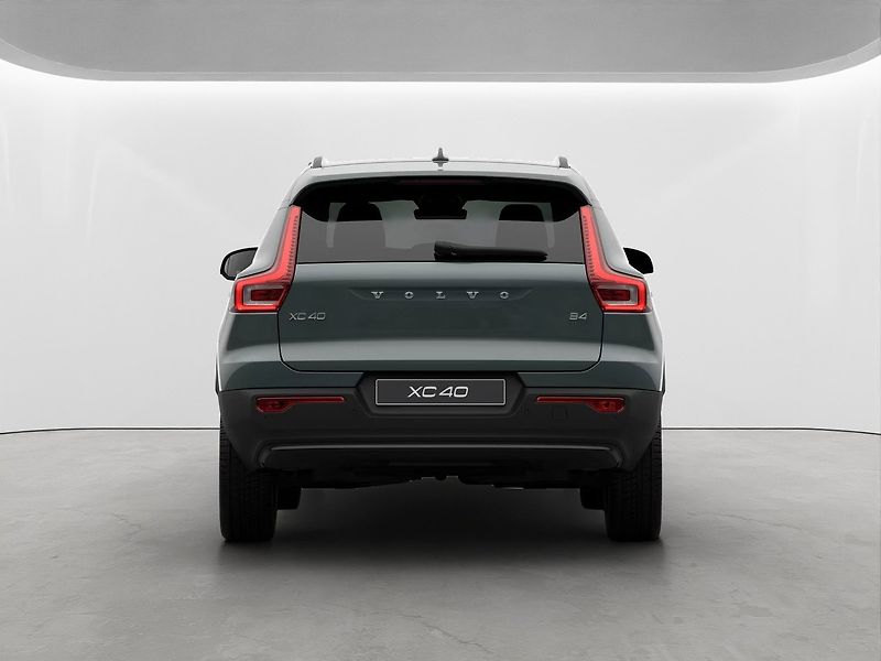 Volvo XC40 (2026) Plus Dark B4 145k, pano,360°ka - fotka 5 z 13