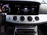 Mercedes-Benz Třídy E 220 D 4MATIC 143 KW TOP!!! - náhled 27