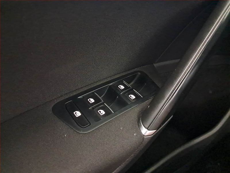 Volkswagen Golf (2020) Highline 1.5 TSI, ČR,1.maj - fotka 15 z 21