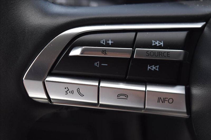 Mazda 3 2,0 i 90KW NÍZKÉ KM KUŽE ALU - fotka 39 z 55