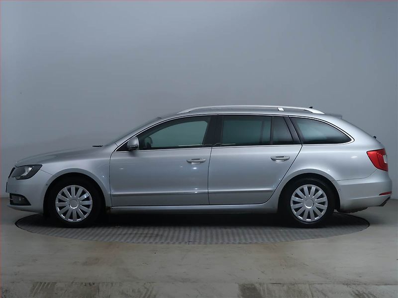 Škoda Superb (2014) Greenline 1.6 TDI, Navi - fotka 3 z 16