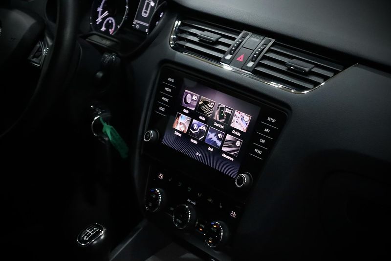 Škoda Octavia 3 FL Combi  1.4 TSI 110 kW - fotka 14 z 29