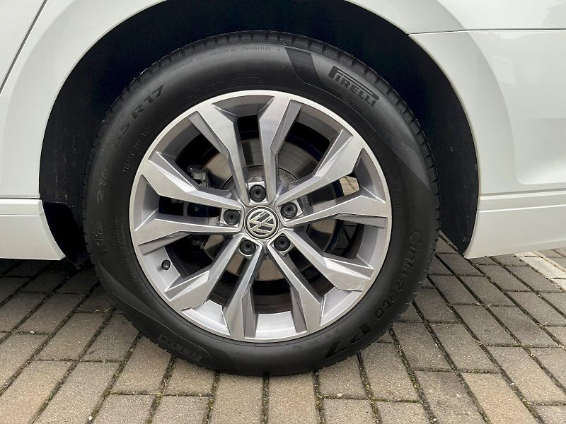 Volkswagen Passat (2020) VARIANT 1,5TSI 110KW BUSINESS - fotka 12 z 24