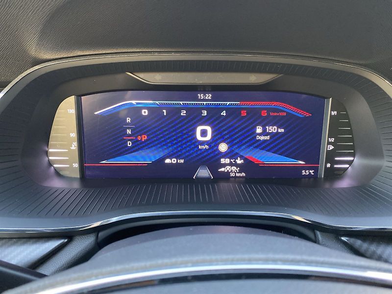 Škoda Octavia (2022) Combi 2.0 TDI 4x4 DSG RS - fotka 7 z 35