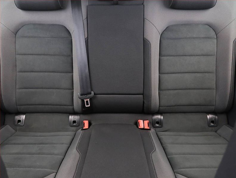 Volkswagen Golf (2018) 1.5 TSI, Automat, Serv.kniha - fotka 10 z 21