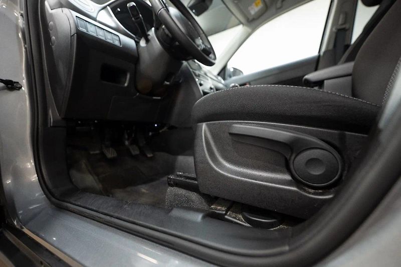 Suzuki Vitara Hybrid 1.4 95 kW - fotka 25 z 34