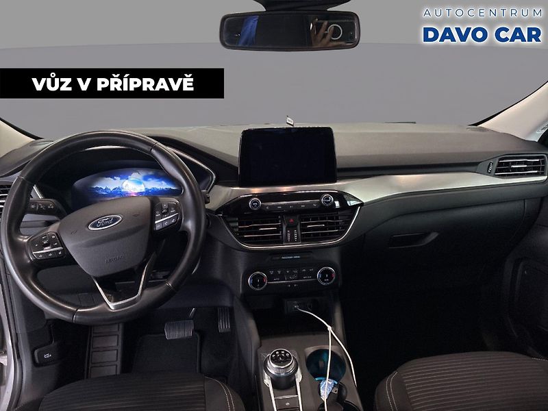 Ford Kuga 2,5 Hybrid 140kW AWD Titanium - fotka 3 z 28