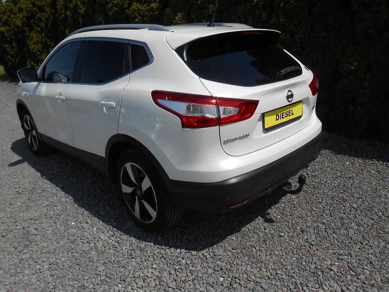Nissan Qashqai 1.5DCi,LED,KAMERA,PANORAMA - fotka 43 z 49