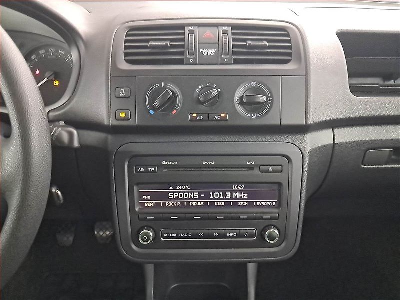 Škoda Fabia (2012) 1.2 12V, nová STK, Tažné - fotka 12 z 13