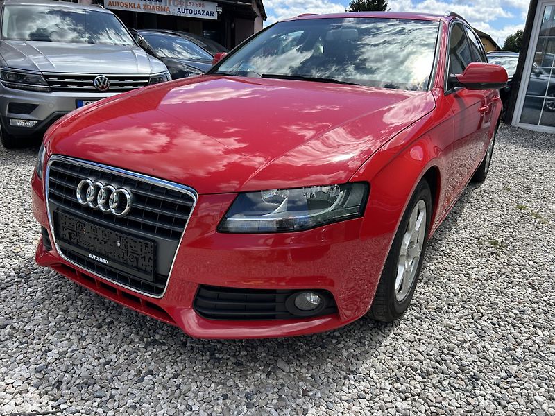 Audi A4 (2010) 2.0 TDi 105 KW manuál  - fotka 2 z 24