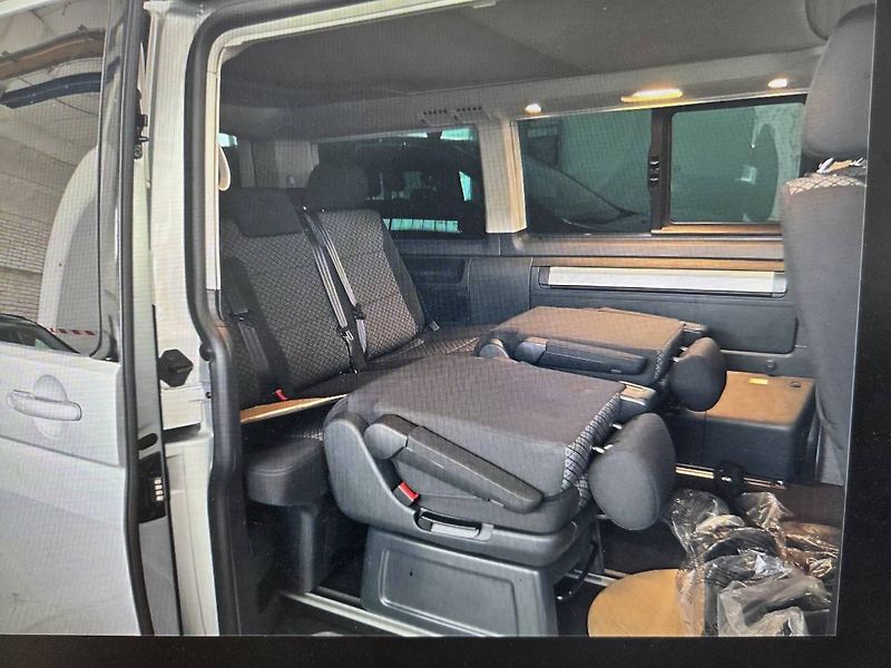 Volkswagen California 2.0 TDI DSG Beach 7míst - fotka 6 z 11